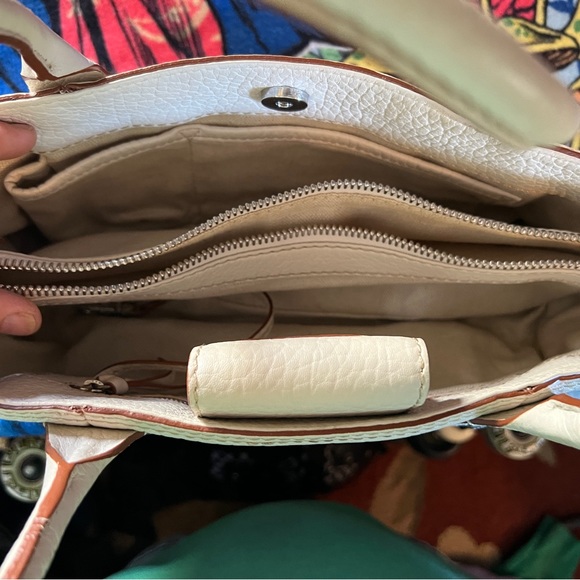 Michael Kors handbag - Picture 5 of 9